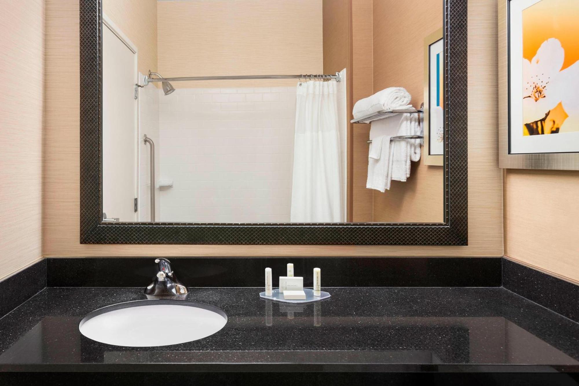 Fairfield Inn Расин Екстериор снимка